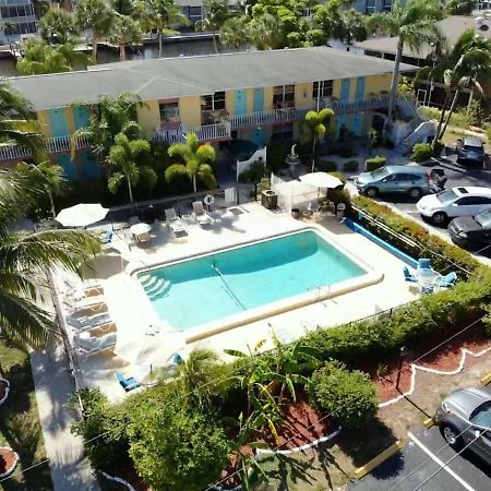 Hideaway Waterfront Resort Cape Coral Extérieur photo