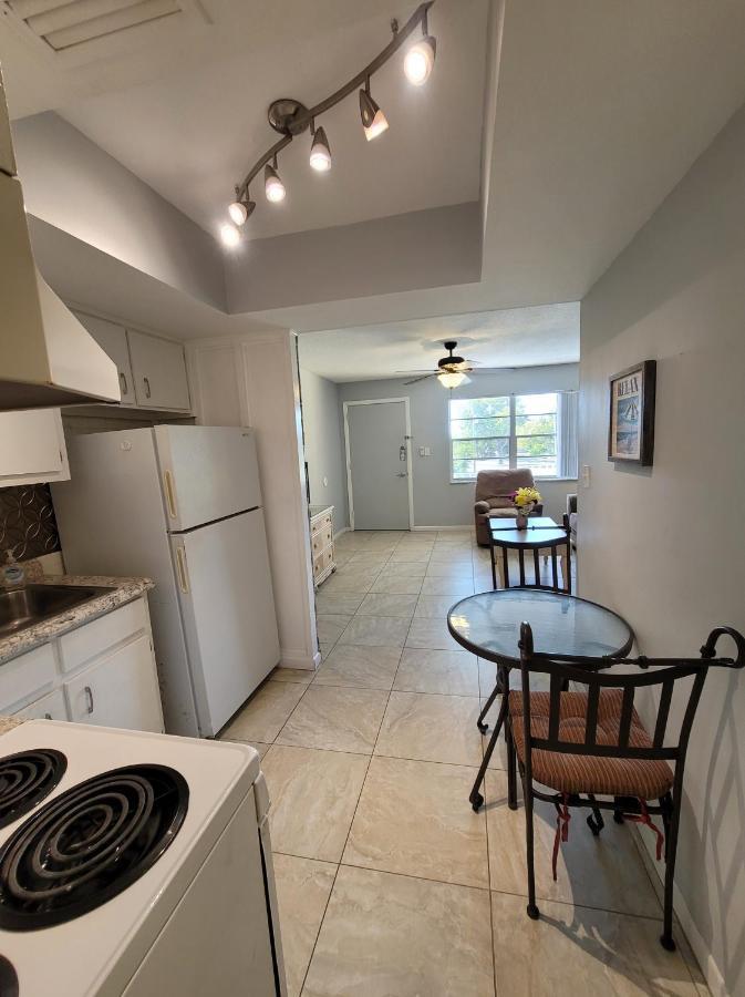 Hideaway Waterfront Resort Cape Coral Extérieur photo