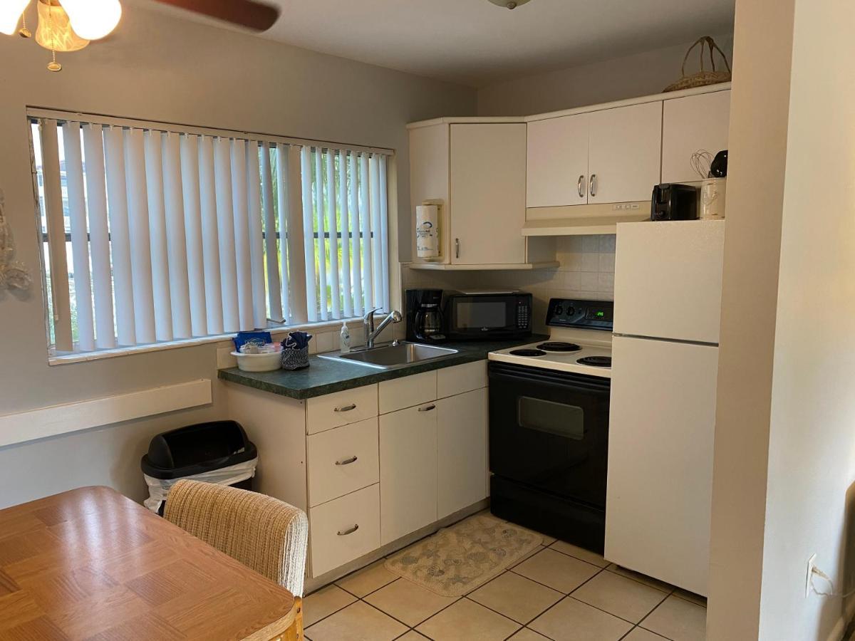 Hideaway Waterfront Resort Cape Coral Extérieur photo