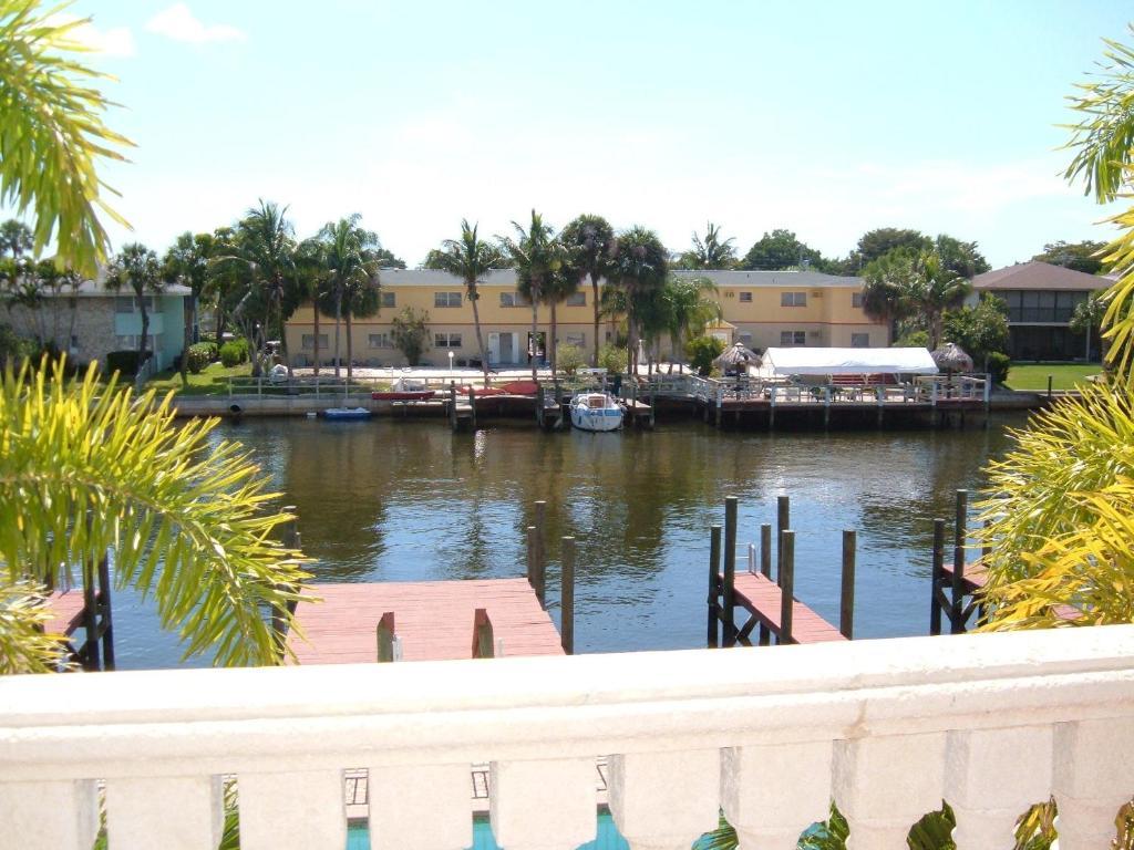 Hideaway Waterfront Resort Cape Coral Extérieur photo