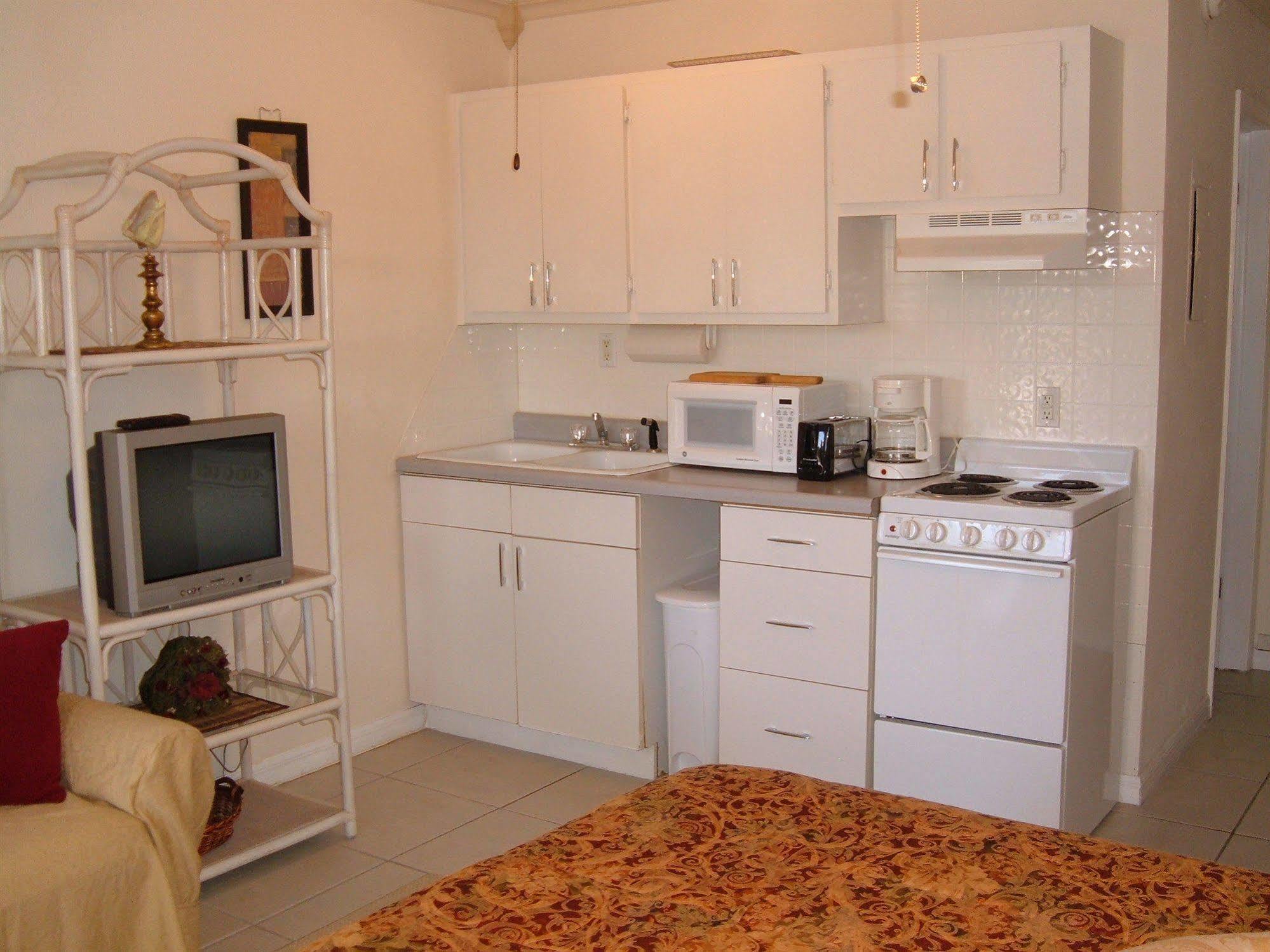 Hideaway Waterfront Resort Cape Coral Extérieur photo