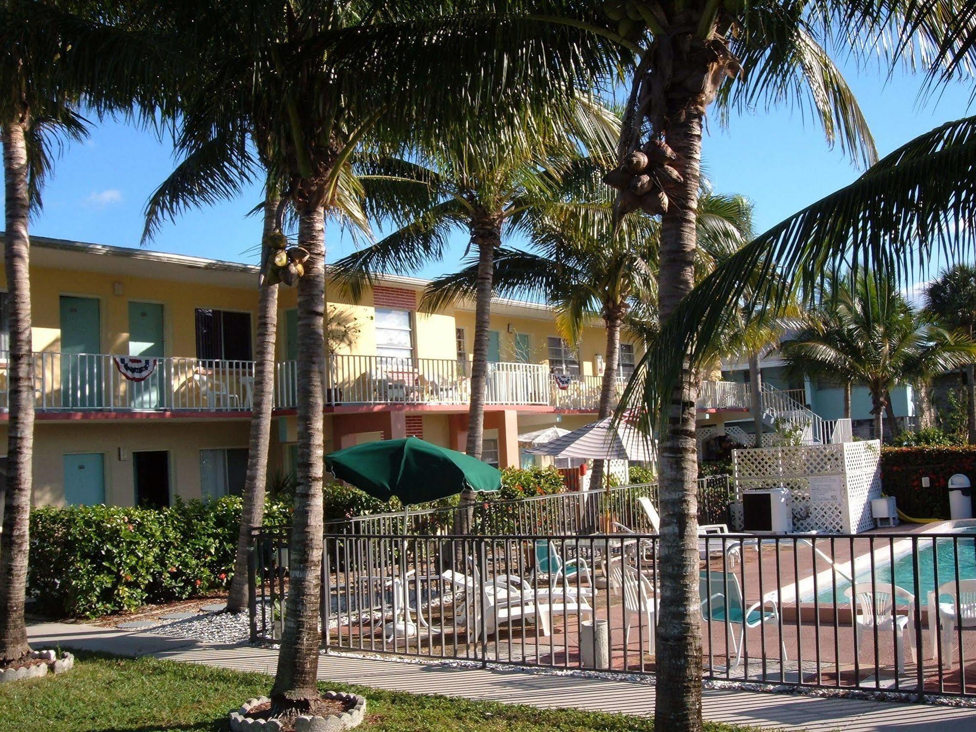Hideaway Waterfront Resort Cape Coral Extérieur photo